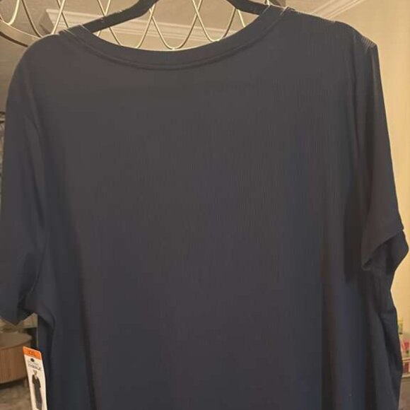 Skechers NWT XXL Black V-Neck Performance Tee Top - Picture 6 of 6